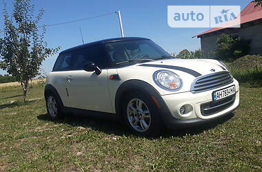 Хэтчбек MINI Hatch 2012 в Киеве