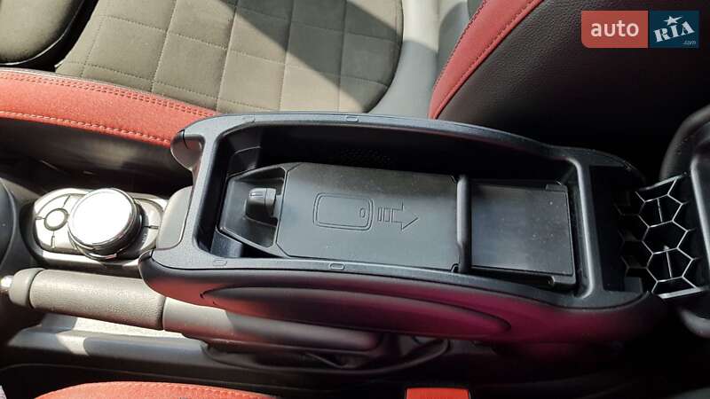 Хетчбек MINI Hatch 2018 в Києві