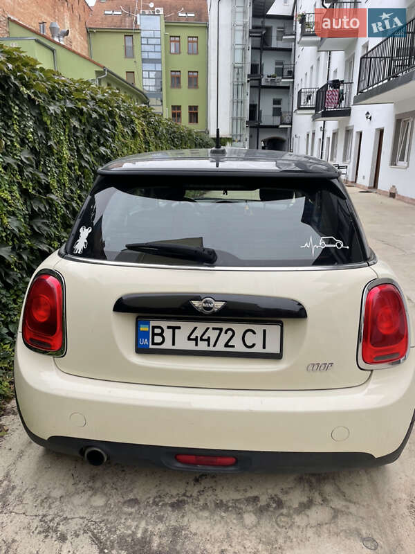 Хэтчбек MINI Hatch 2017 в Ужгороде