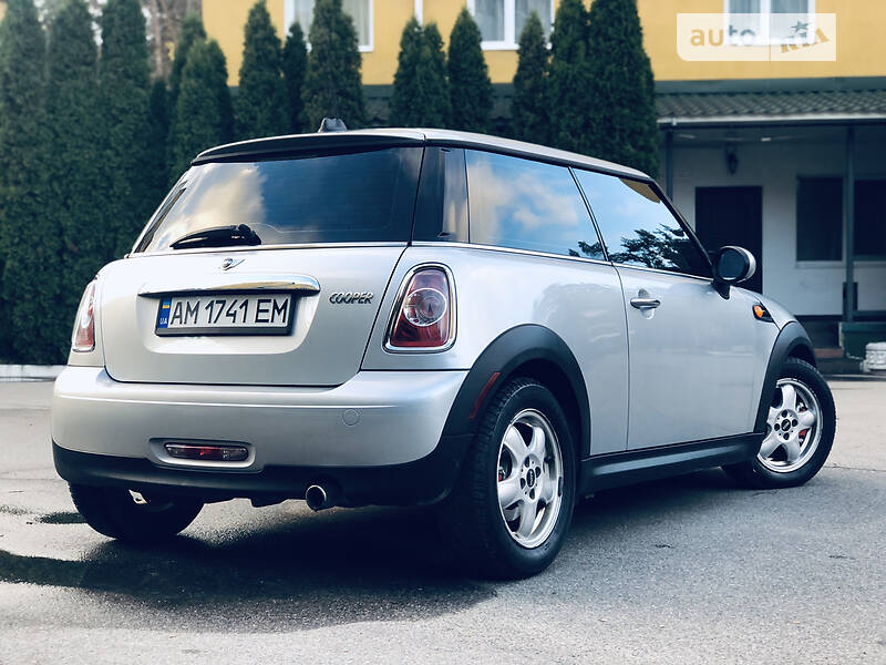 Хетчбек MINI Hatch 2010 в Києві