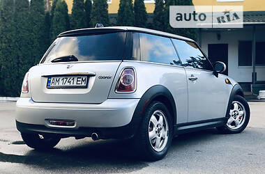 Хэтчбек MINI Hatch 2010 в 