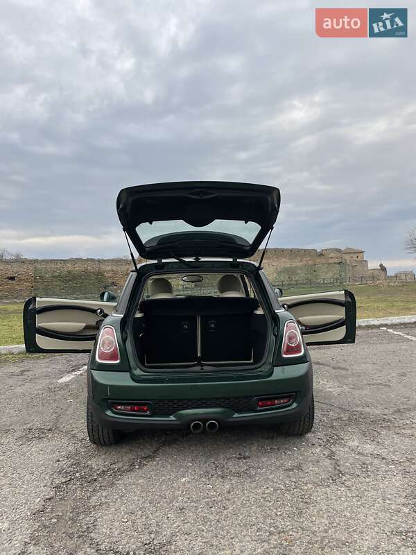 Хетчбек MINI Hatch 2011 в Білгороді-Дністровському