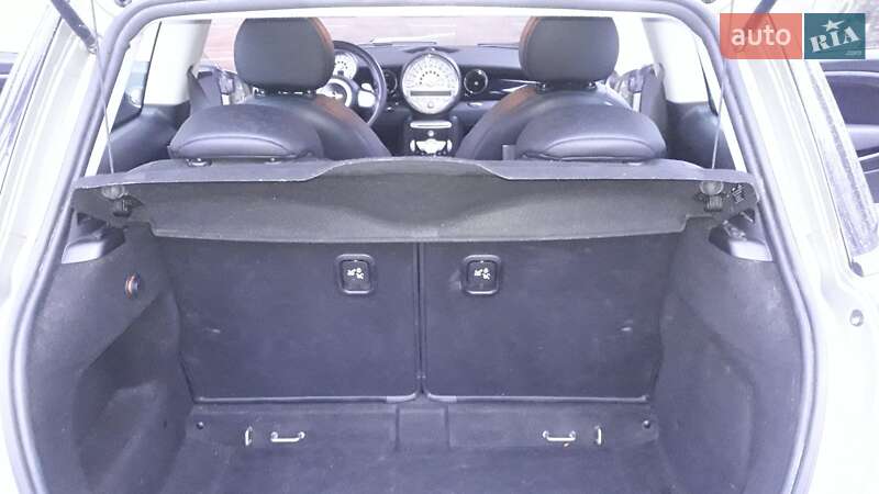 Седан MINI Hatch 2008 в Чернівцях