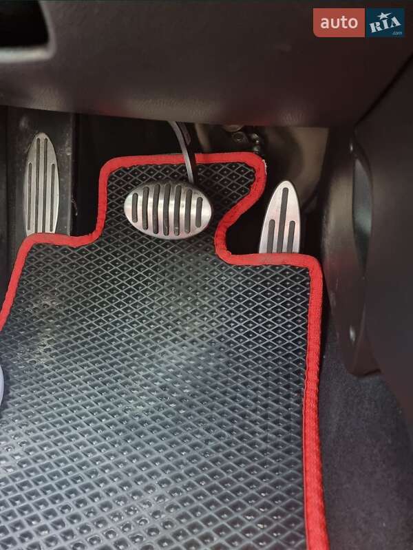 Купе MINI Hatch 2013 в Киеве