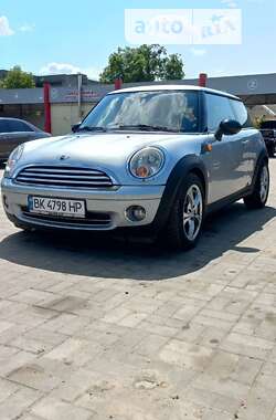 Хэтчбек MINI Hatch 2007 в Дубно