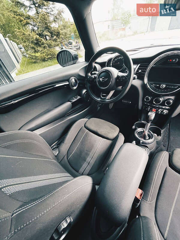 Хетчбек MINI Hatch 2017 в Києві