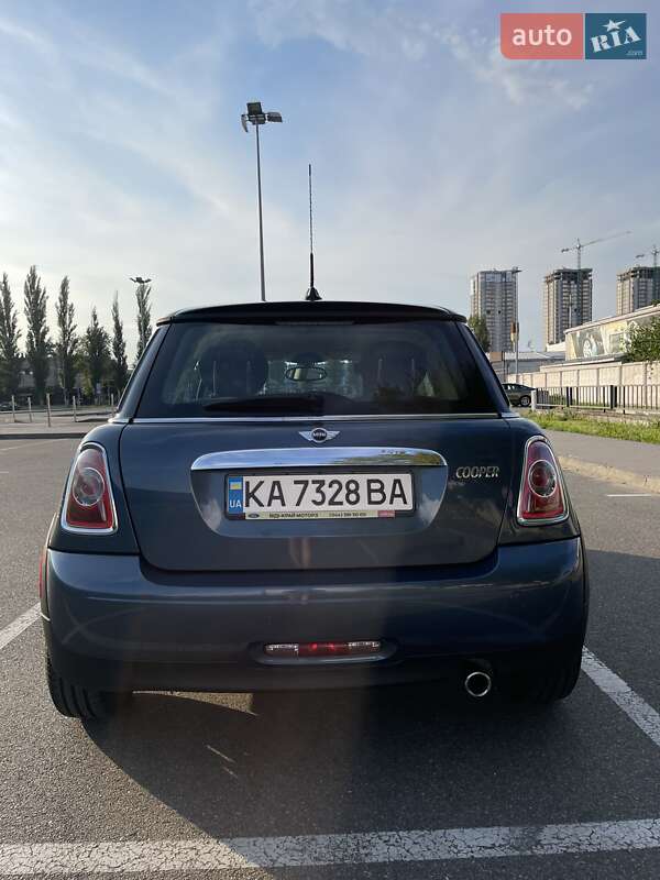 Седан MINI Hatch 2011 в Києві