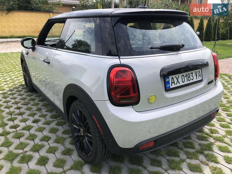 Купе MINI Hatch 2021 в Киеве