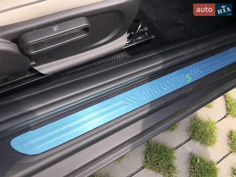 Купе MINI Hatch 2021 в Киеве