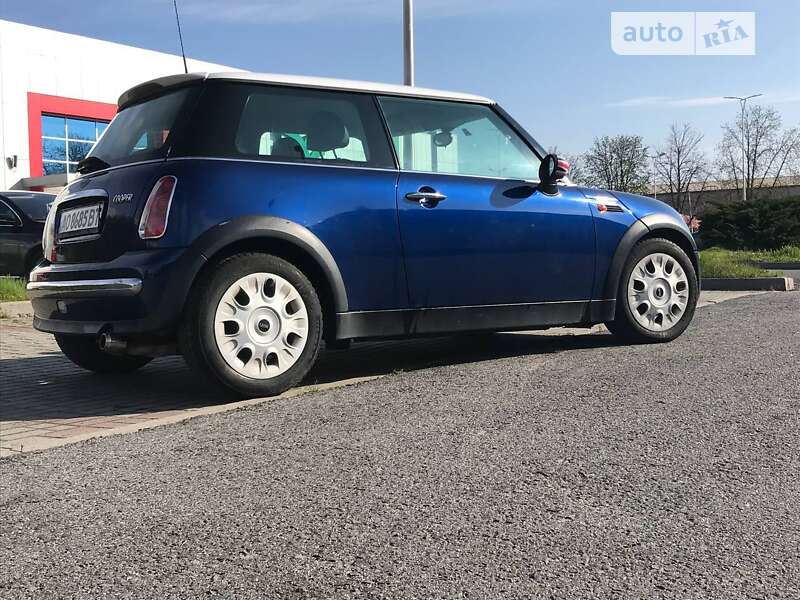 Хэтчбек MINI Hatch 2003 в Ужгороде