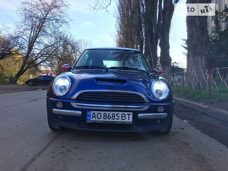 Хэтчбек MINI Hatch 2003 в Ужгороде