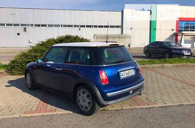 Хэтчбек MINI Hatch 2003 в Ужгороде