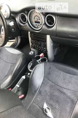 Хэтчбек MINI Hatch 2003 в Ужгороде