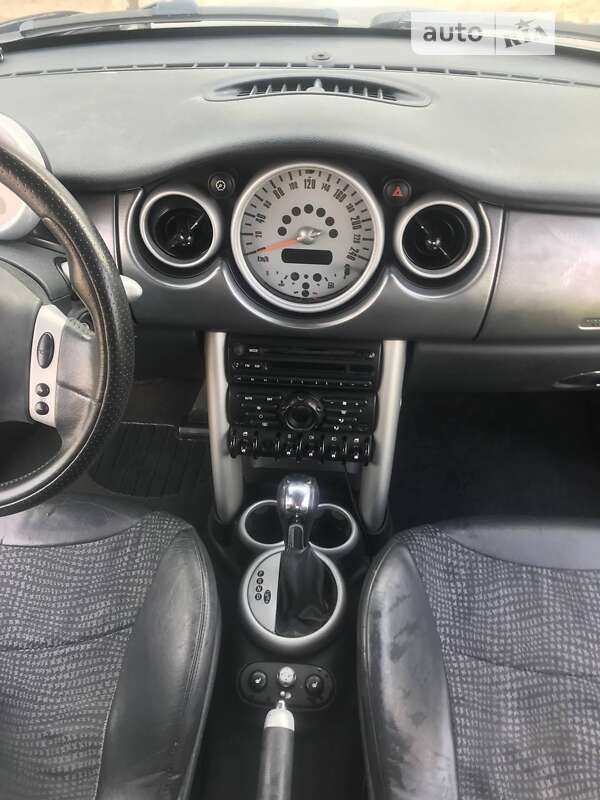 Хэтчбек MINI Hatch 2003 в Ужгороде