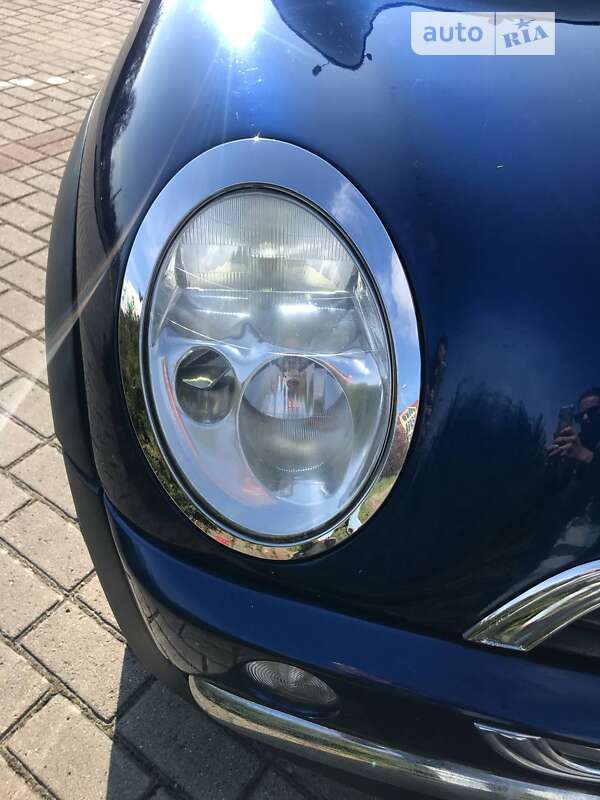 Хэтчбек MINI Hatch 2003 в Ужгороде