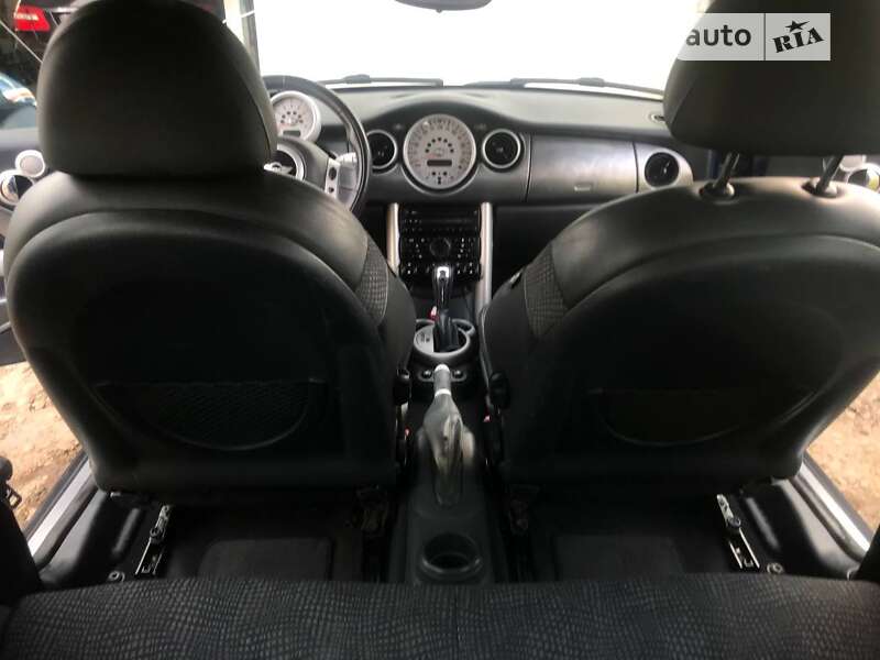 Хэтчбек MINI Hatch 2003 в Ужгороде