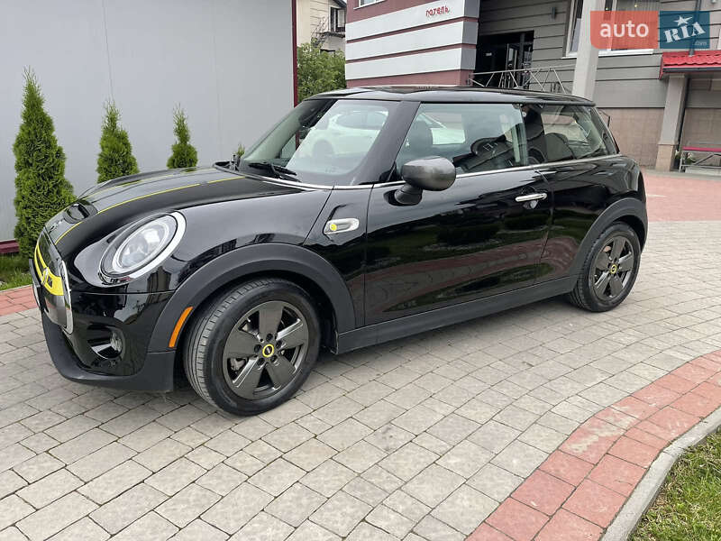 Хетчбек MINI Hatch 2020 в Івано-Франківську