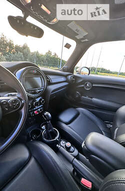 Хетчбек MINI Hatch 2014 в 