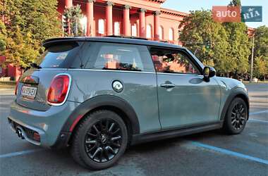 Хетчбек MINI Hatch 2019 в 
