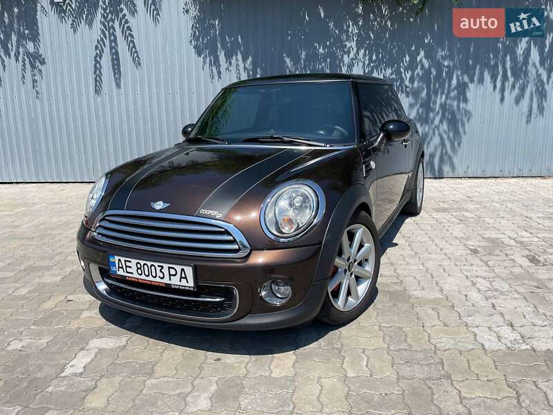 Седан MINI Hatch 2011 в Кам'янському