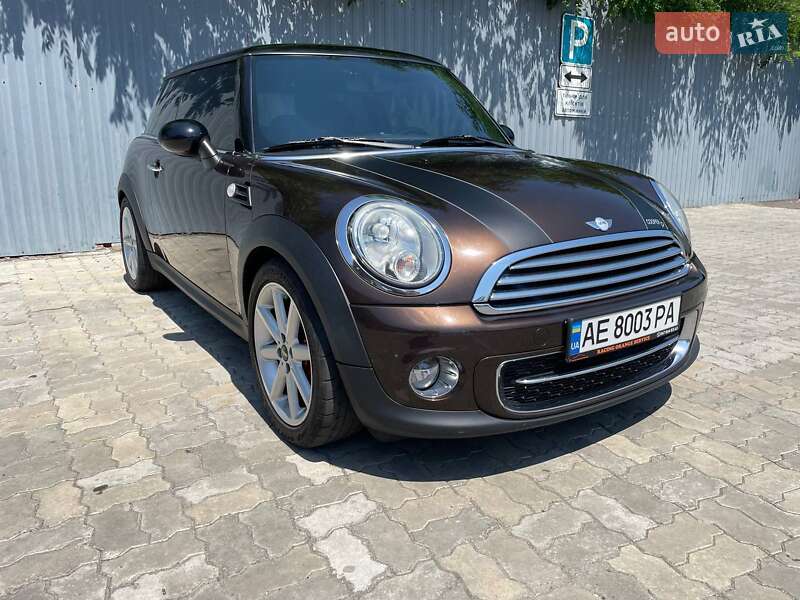 Седан MINI Hatch 2011 в Каменском