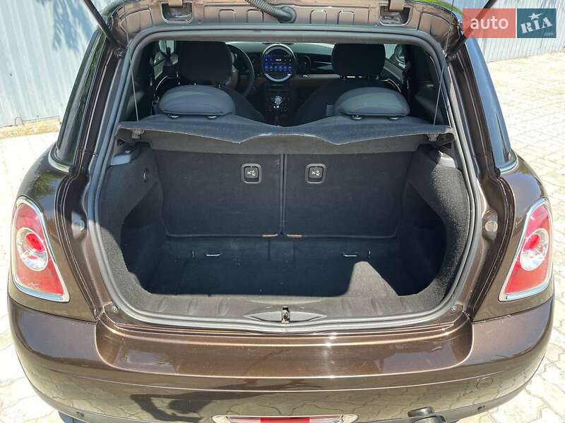 Седан MINI Hatch 2011 в Каменском