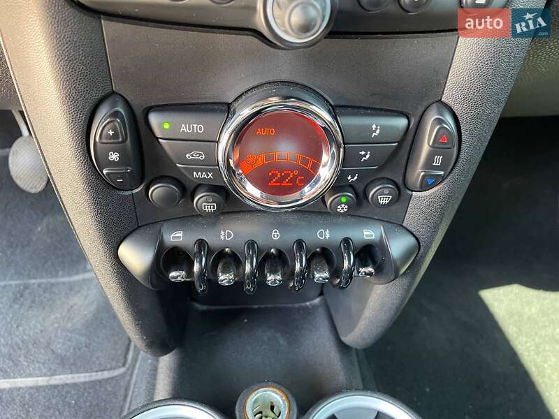Седан MINI Hatch 2011 в Каменском
