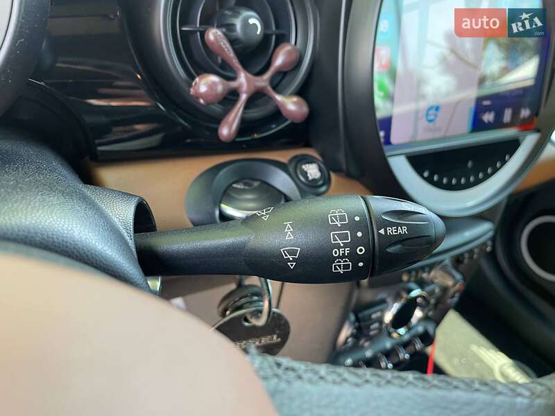 Седан MINI Hatch 2011 в Каменском