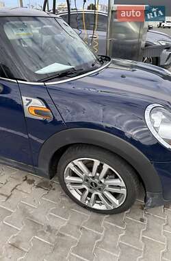 Седан MINI Hatch 2017 в Львове