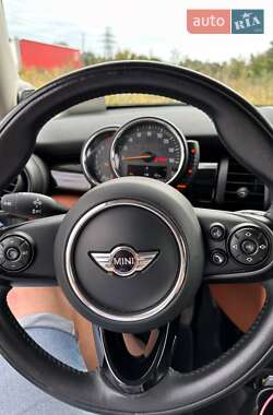 Седан MINI Hatch 2017 в Львове