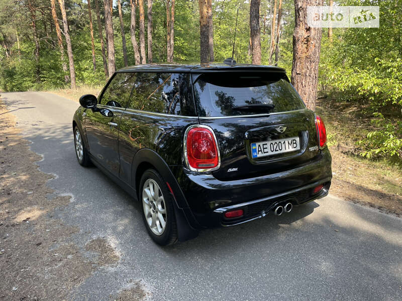 Седан MINI Hatch 2015 в Києві