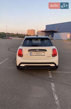 Хэтчбек MINI Hatch 2022 в Киеве
