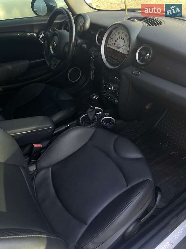 Хэтчбек MINI Hatch 2011 в Одессе