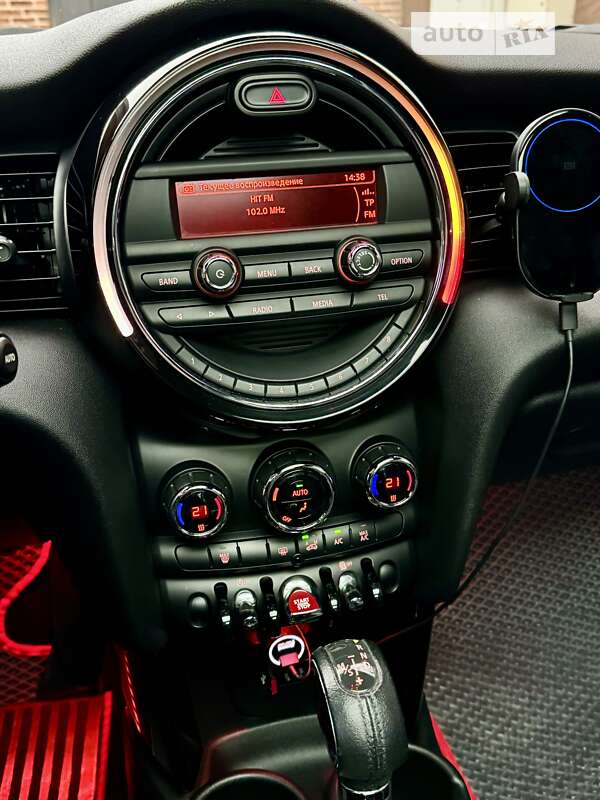 Хетчбек MINI Hatch 2016 в Дніпрі