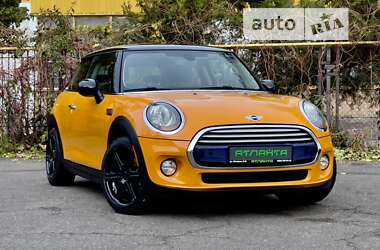 Хэтчбек MINI Hatch 2016 в Одессе