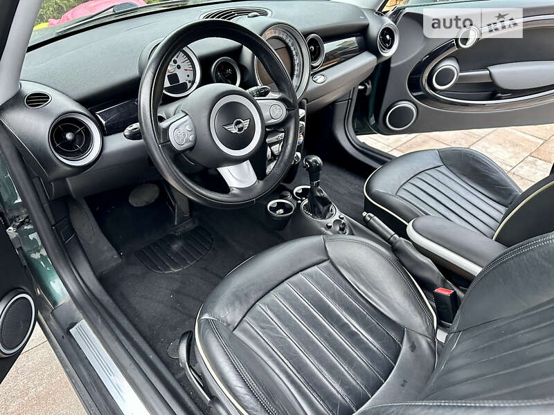 Хэтчбек MINI Hatch 2009 в Киеве