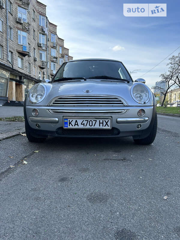 Хэтчбек MINI Hatch 2004 в Киеве
