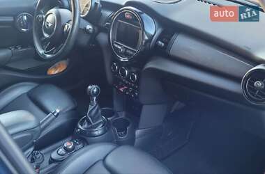 Хетчбек MINI Hatch 2015 в 
