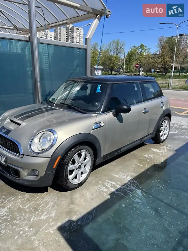 Хэтчбек MINI Hatch 2009 в 