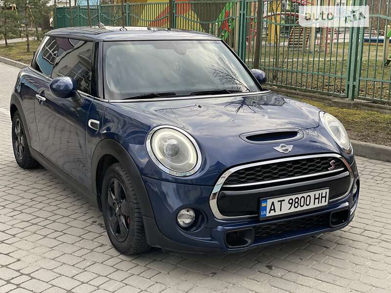Хетчбек MINI Hatch 2014 в Івано-Франківську