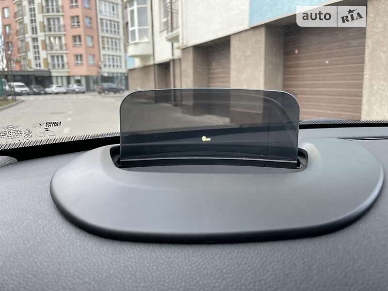 Хетчбек MINI Hatch 2014 в Івано-Франківську