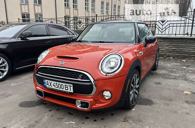 Хетчбек MINI Hatch 2018 в 