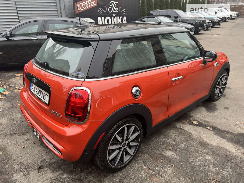 Хетчбек MINI Hatch 2018 в Києві