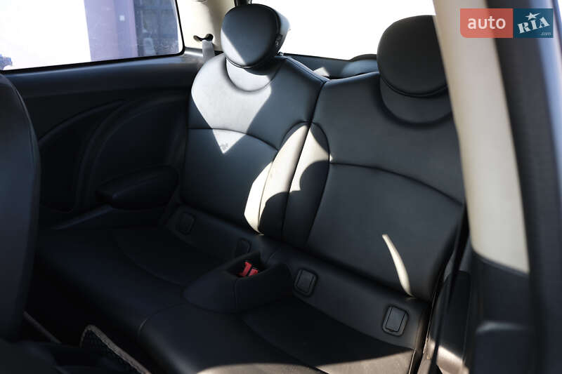 Хетчбек MINI Hatch 2012 в Рівному