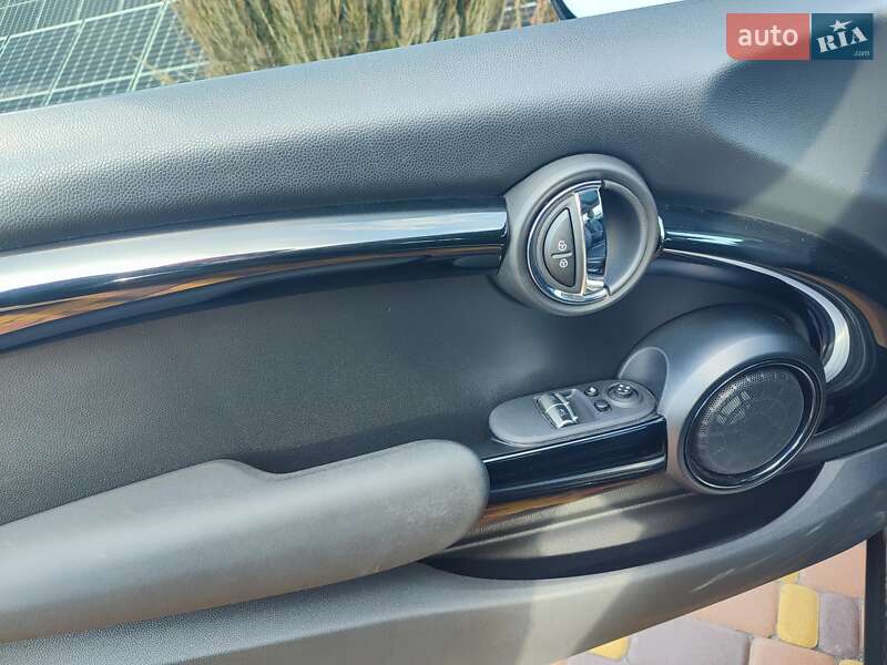 Хэтчбек MINI Hatch 2019 в Пирятине