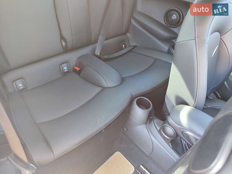 Хетчбек MINI Hatch 2019 в Пирятині