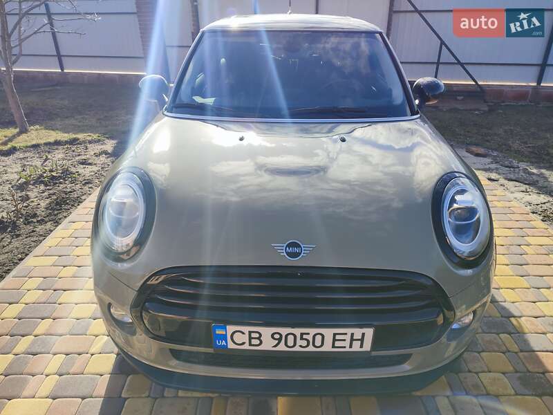 Хетчбек MINI Hatch 2019 в Пирятині