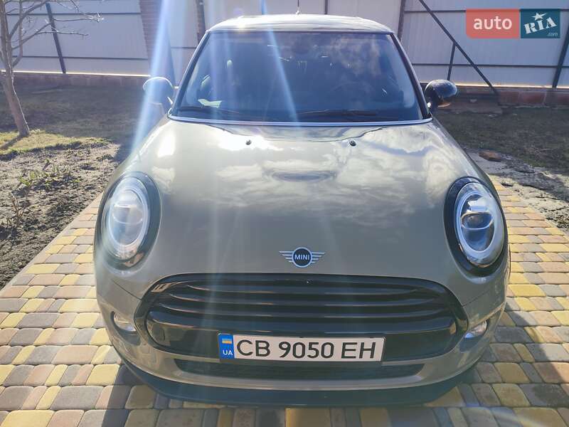 Хэтчбек MINI Hatch 2019 в Пирятине