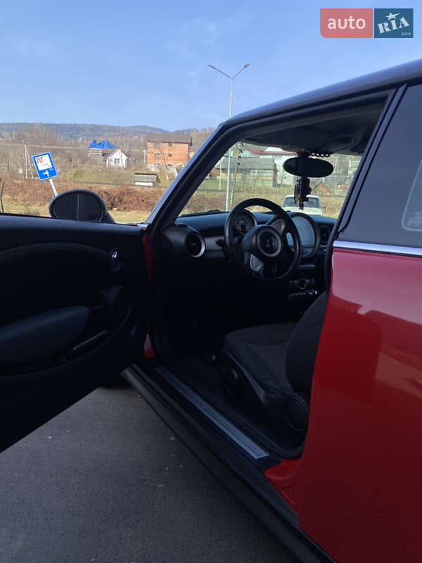 Хэтчбек MINI Hatch 2010 в Яремче