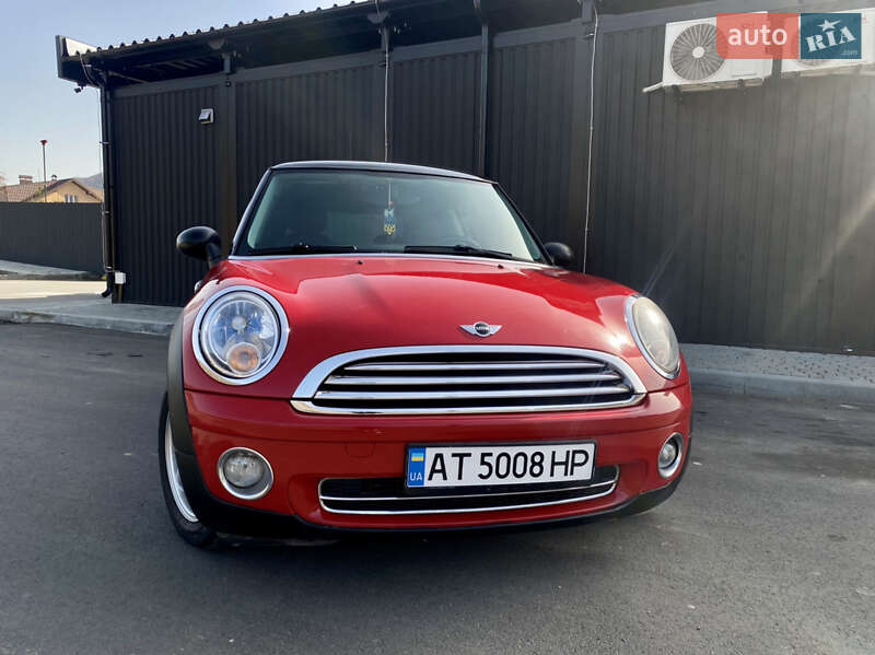 Хэтчбек MINI Hatch 2010 в Яремче